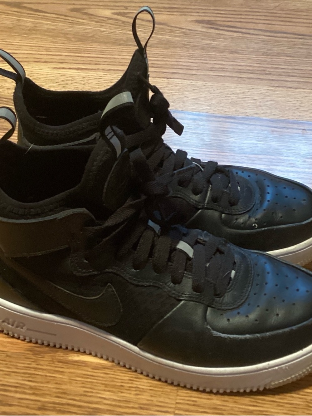 Nike Black Women’s High-Top Air Force Sneakers - Picture 2 of 4